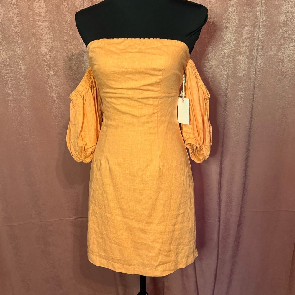 Strapless cold shoulder mini dress by Forever 21 SZ small. NWT